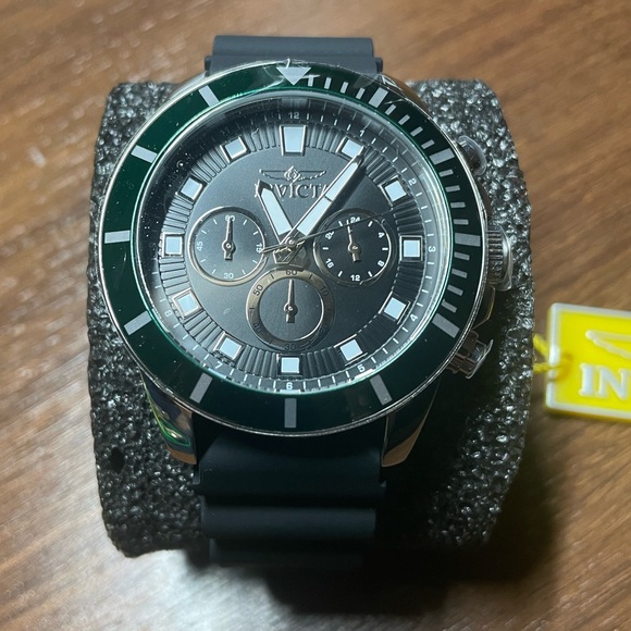 *Brand New* Invicta Pro Diver Chronograph Men’s Watch - Picture 3 of 4